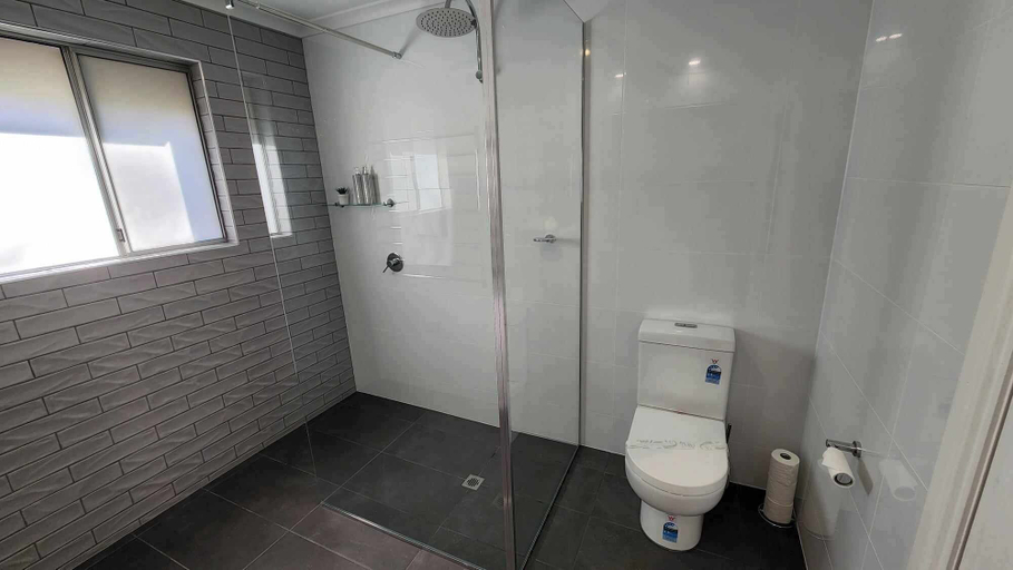 Bathroom 3, Riesling Trail and Clare Valley Cottages, Clare and Gilbert Valleys