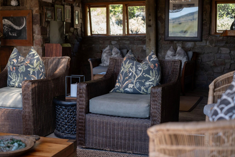Public Area, HillsNek Safari Camp - Amakhala Game Reserve, Cacadu