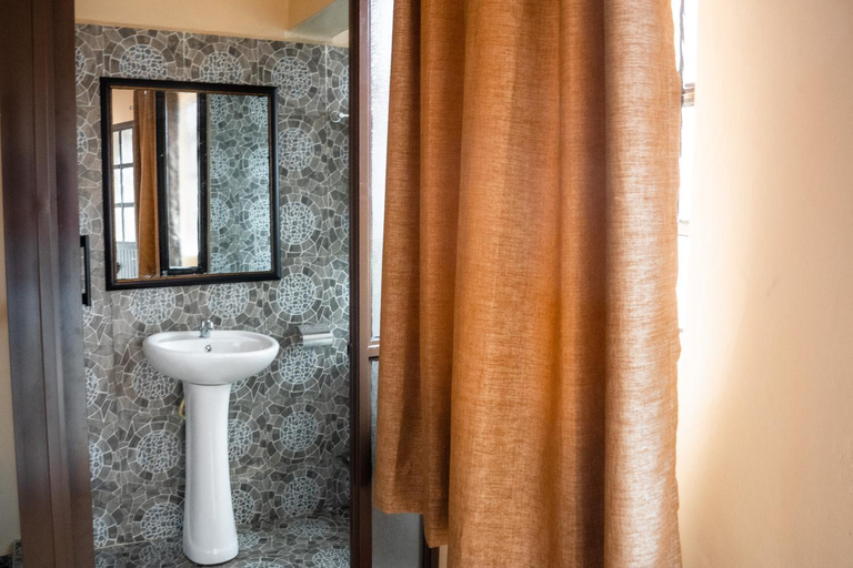 Bathroom 3, Longonot Transit Hotel- Mai Mahiu, Naivasha