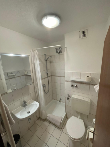 Bathroom 3, Hotel Windspiel, Ostholstein