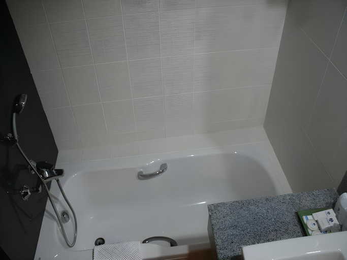 Bathroom 4, Aloha Hotel Hat Yai, Hat Yai