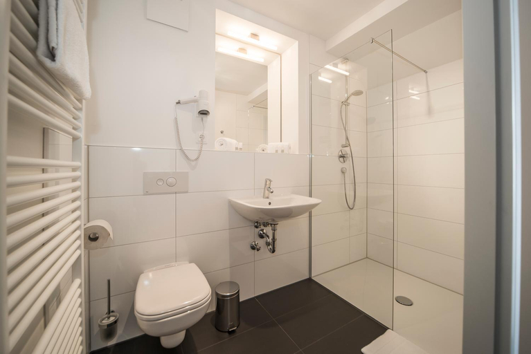 Bathroom 5, The Stay.residence, München