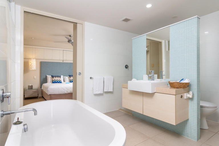 Bathroom 4, 201 Lake Street Apartments, Cairns