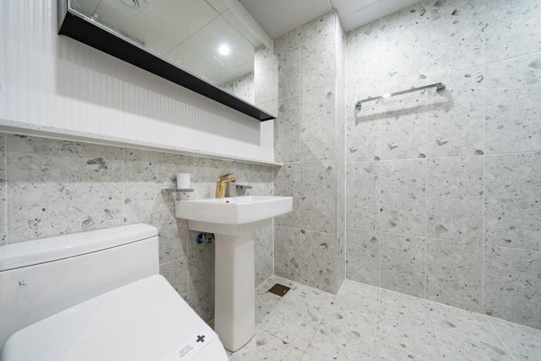 Bathroom 3, JIncheon hotel hue, Eumseong