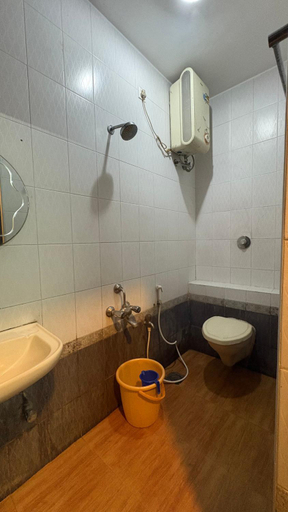 Bathroom 4, Nest Inn, Puducherry