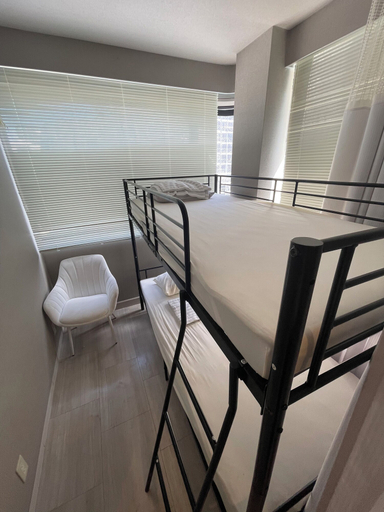 Room 3, Phoenix Inn, Minato