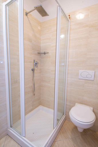 Bathroom 4, Hotel Baby, Ravenna