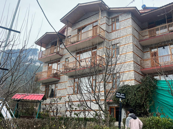 Exterior & Views 1, Mrikula cottage, Kullu