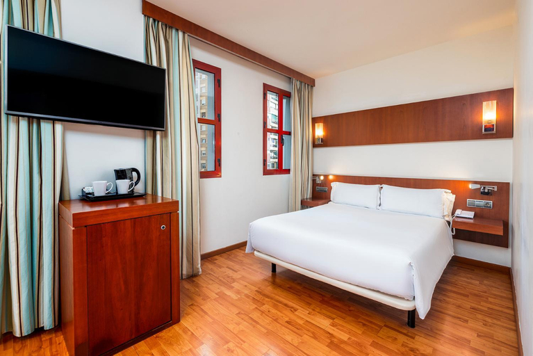 Bedroom 3, Senator Huelva, Huelva