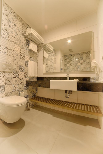 Bathroom 5, Club Sun Heaven - All Inclusive, Alanya