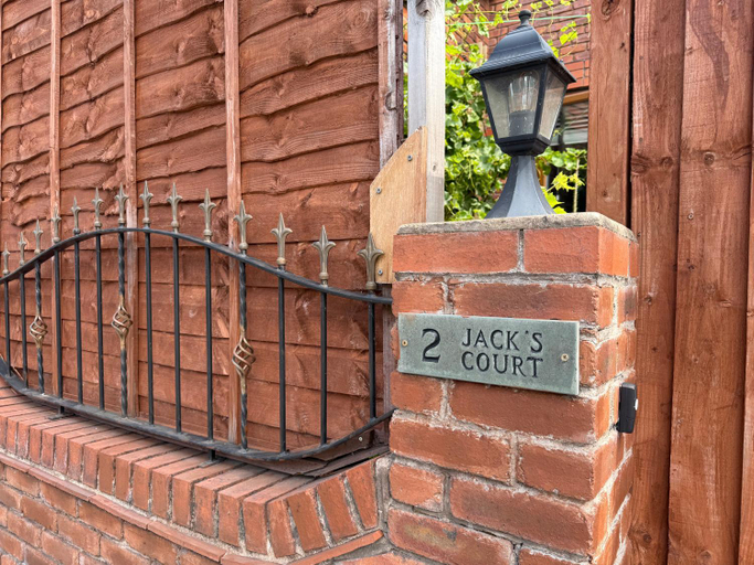 Others 5, B1-Jacks Court, Tameside
