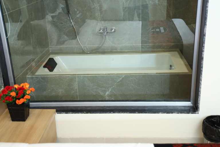 Bathroom 4, Hotel Yuvika Residency, Thane