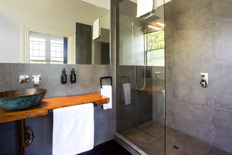 Bathroom 3, The White Swan Country Hotel, South Wairarapa