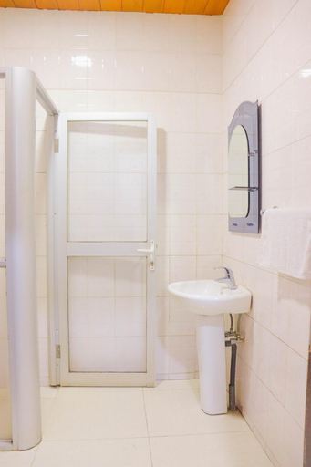 Bathroom, Brazza Hôtel, Brazzaville