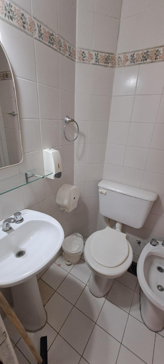Bathroom, Hotel Continental, Capital