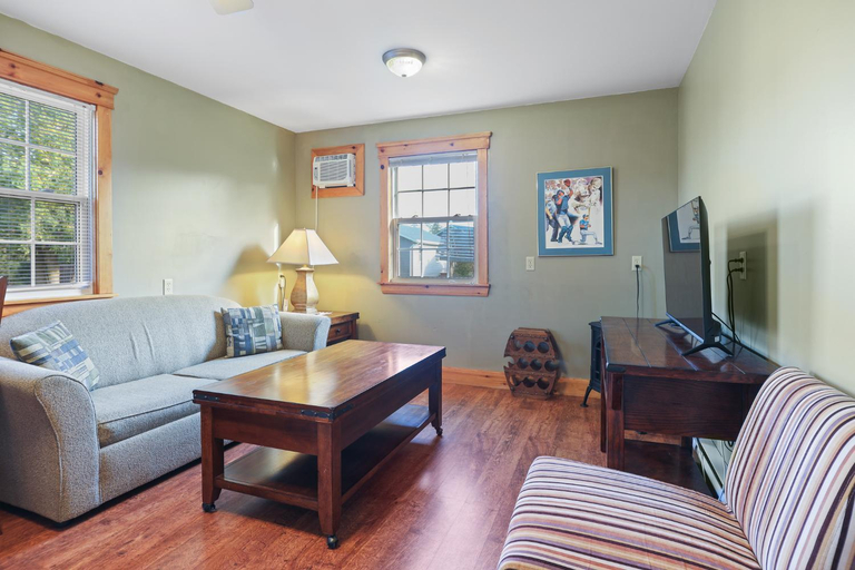 Others 2, Avonlea Cottages, Queens