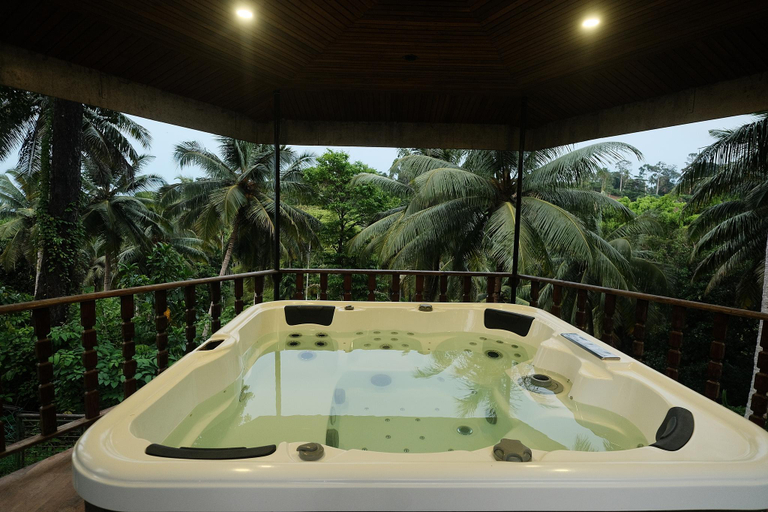 Bathroom 2, Rainforest - Cottages, Cafe & Jacuzzi, South Andaman