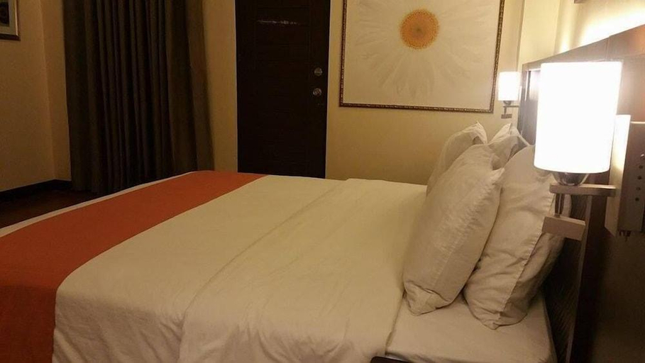 Bedroom 3, RedDoorz Plus @ Hotel Esse, Davao City