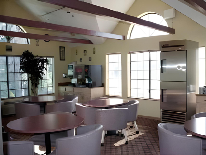 Bathroom 4, Executive Inn and Suites, Sacramento