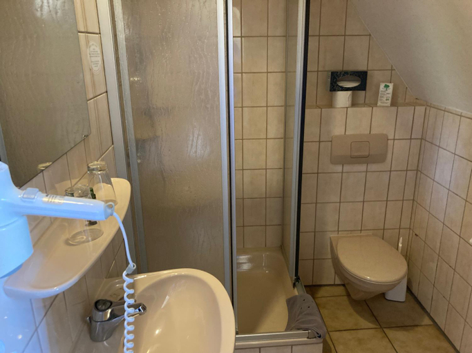 Bathroom 4, Hotel Burg Bollendorf, Eifelkreis Bitburg-Prüm