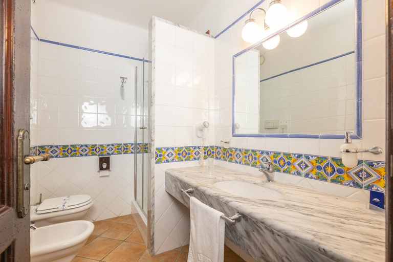 Bathroom 5, Arbatasar, Ogliastra