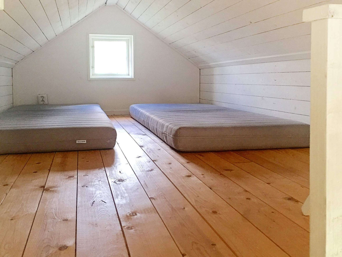 Others 2, 4 Person Holiday Home in Stenhamra, Ekerö