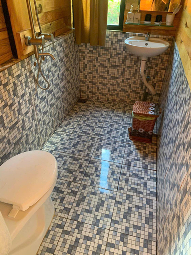 Bathroom, Nam mua Bungalows, Hướng Hóa