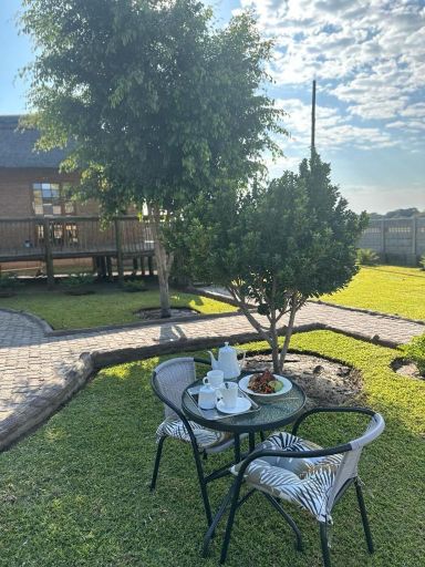 Food & Drinks 4, MoOs River Lodge, Ngamiland East