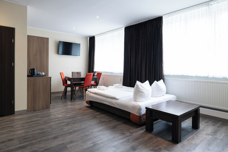 Bedroom 4, home Hotel, Wilhelmshaven