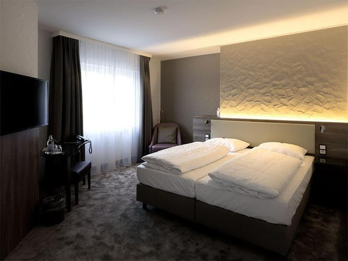 Bedroom 2, Hotel am Park, Esslingen