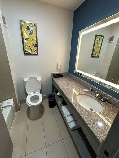 Bathroom 4, Comfort Inn Dallas Park Central, Dallas