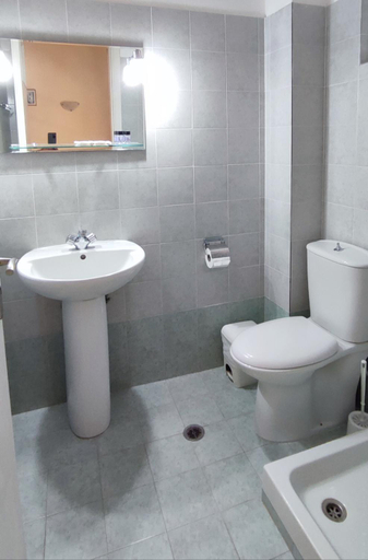 Bathroom, ΠΕΡΣΕΦΟΝΗ, Central Greece