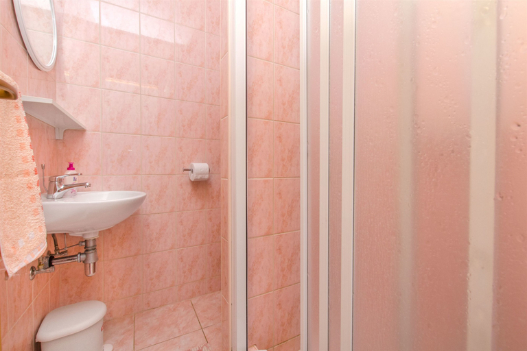 Bathroom 3, Apartments and Rooms Stjepan, Jelsa