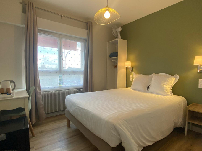 Bedroom 3, Hotel De Bretagne - Fougeres, Ille-et-Vilaine