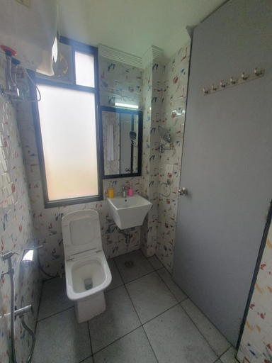 Bathroom 3, Collection i Hotel Nr Yashobhoomi, Delhi