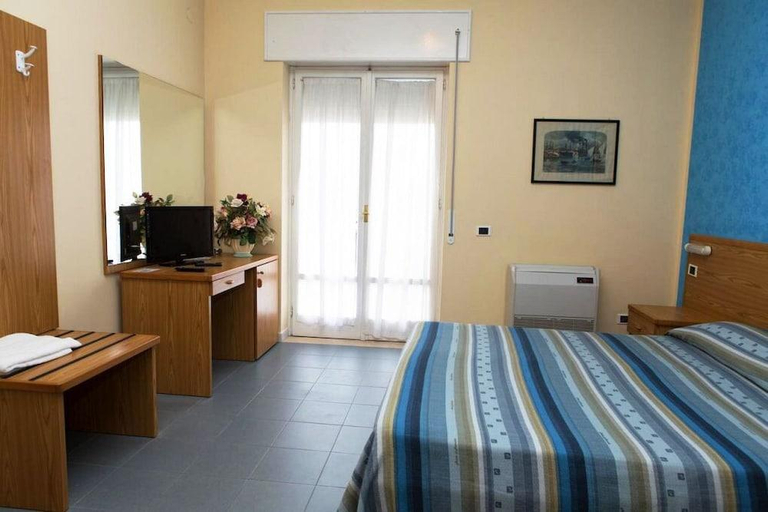 Bedroom 5, Hotel Parthenius, Cosenza