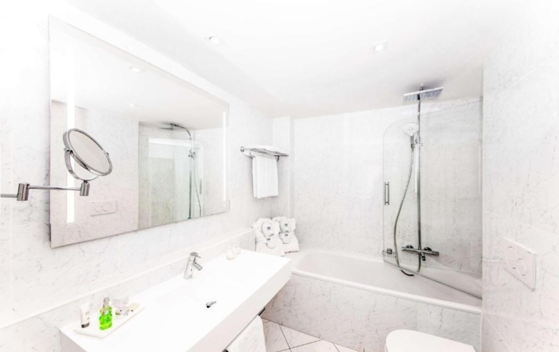 Bathroom 4, Hotel Geneva by Fassbind, Genève