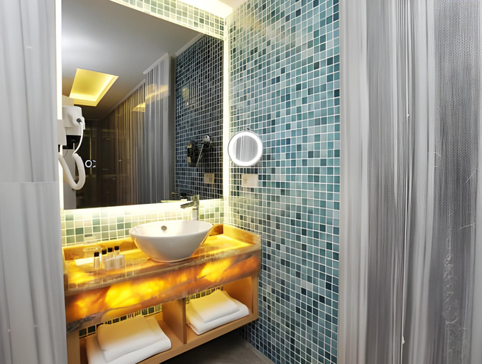 Bathroom 5, Kleopatra Suit Hotel, Alanya