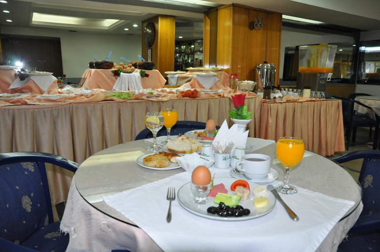 Food & Drinks 3, otel kabaçam, Konak