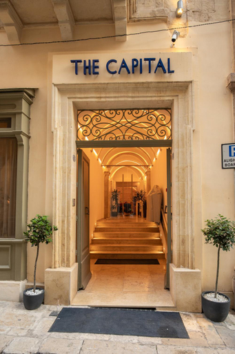 Exterior & Views 2, The Capital Boutique Hotel