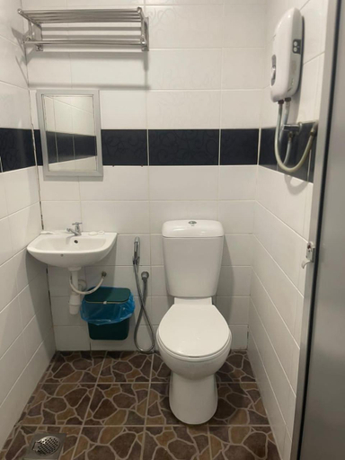 Bathroom 4, First In Hotel, Kuala Langat