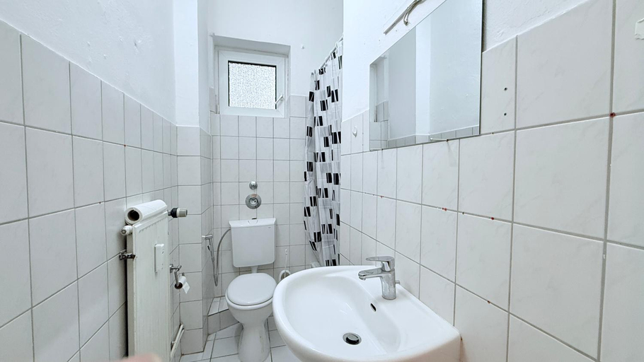 Bathroom 2, Zentrale Monteurwohnung Neumunster mit Kuche & WLAN, Neumünster