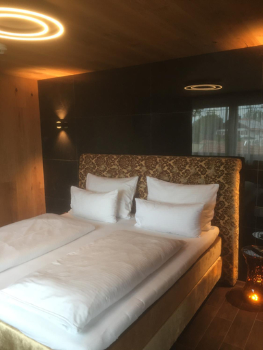 Bedroom 2, Hotel Fohlenhof, Mühldorf am Inn