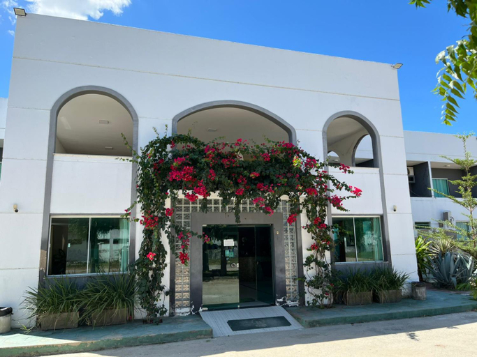 Exterior & Views, Hotel Belas Artes, Quixada