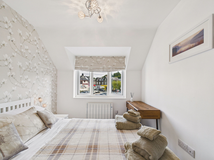 Bedroom 3, Central Bowness 2-bed Apt, Sleeps 4 With Parking, Cumbria