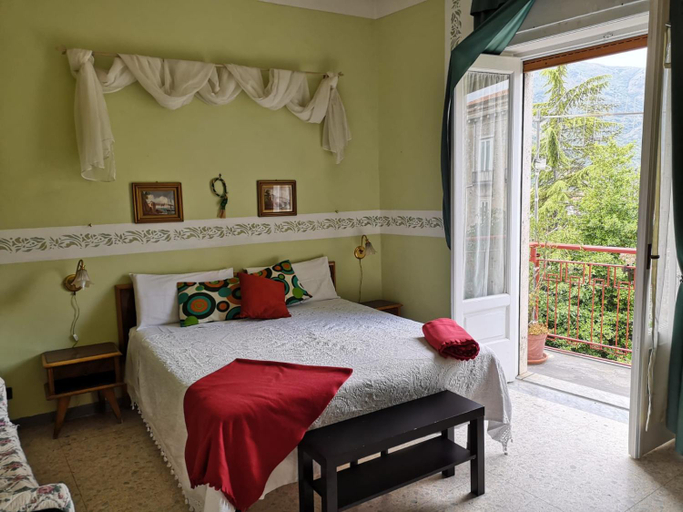 Bedroom 3, Hotel La Congiura dei Baroni, Salerno