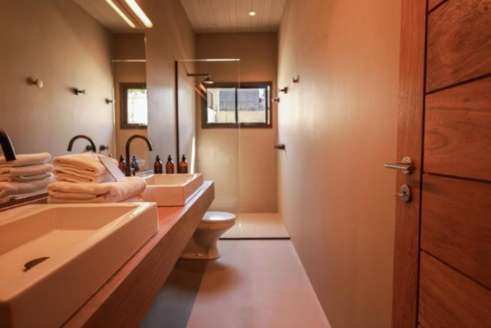 Bathroom, OITI by Barracuda, Itacaré