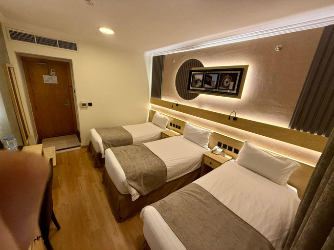 Bedroom 2, Azka Al Safa Hotel, Makkah