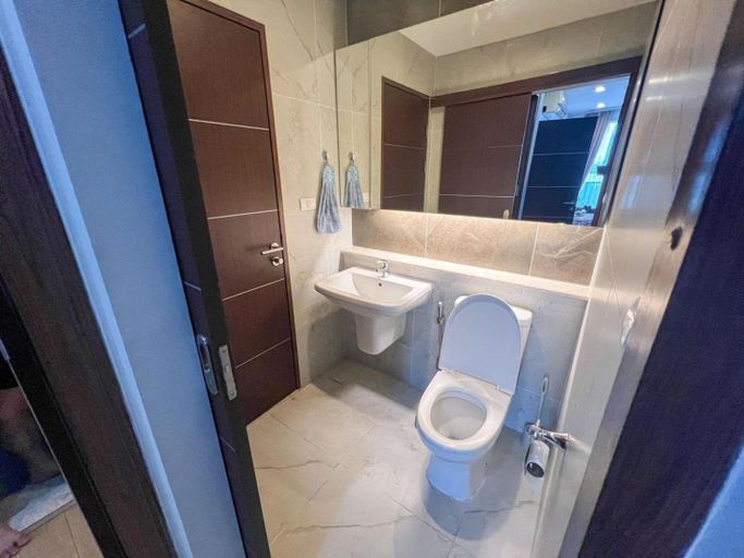 Bathroom 5, The Astra Luxury Condo, Muang Chiang Mai