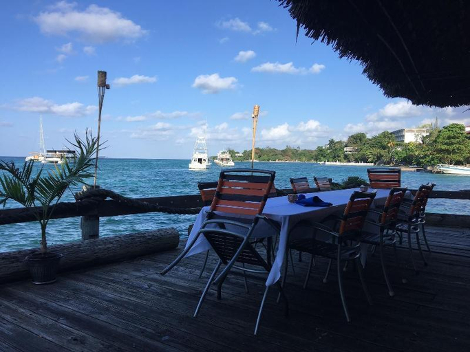 Food & Drinks 4, Ocean Palms